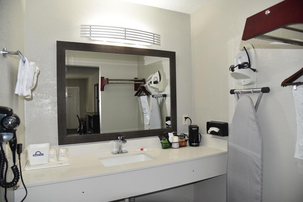 Days Inn By Wyndham Goose Creek North Charleston Esterno foto